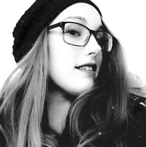 Meet your Posher, Cassandra